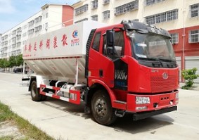 程力威牌CLW5180ZSLC5散装饲料运输车