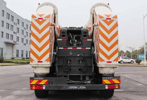 中聯(lián)牌ZLJ5961JQZ2000全地面起重機(jī)公告圖片