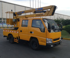 高空作业车