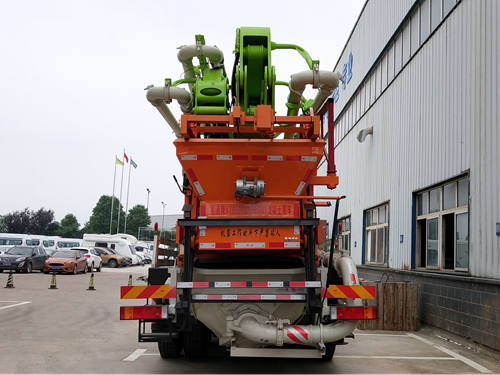 星通牌XTP5310THBEQ6混凝土泵車公告圖片