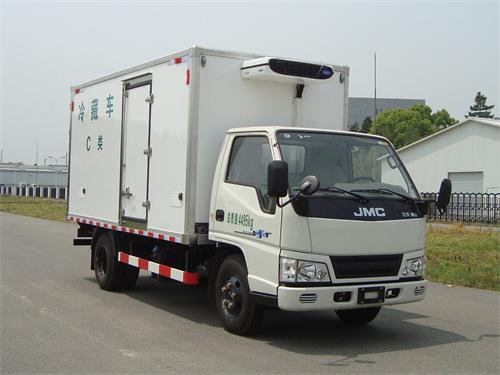 XBQ5040XLCL13 百勤牌冷藏车图片