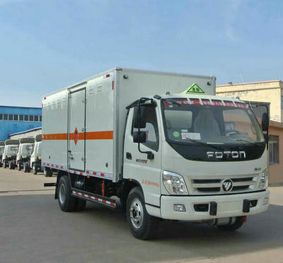 春星牌ZZT5090XRY-5易燃液体厢式运输车