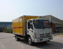 爆破器材运输车
