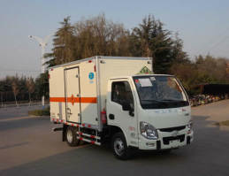 爆破器材运输车
