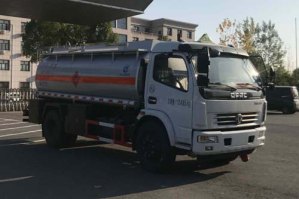 运油车