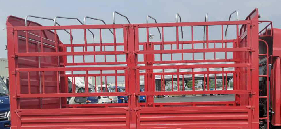 江淮牌HFC5088CCYP21K1C7S倉(cāng)柵式運(yùn)輸車公告圖片