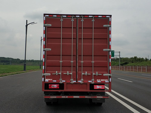 福田牌BJ5113XXY-AA廂式運輸車公告圖片