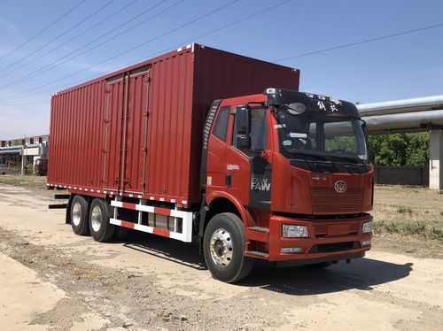 解放牌CA5260XXYP62K1L3T1E6Z廂式運(yùn)輸車公告圖片