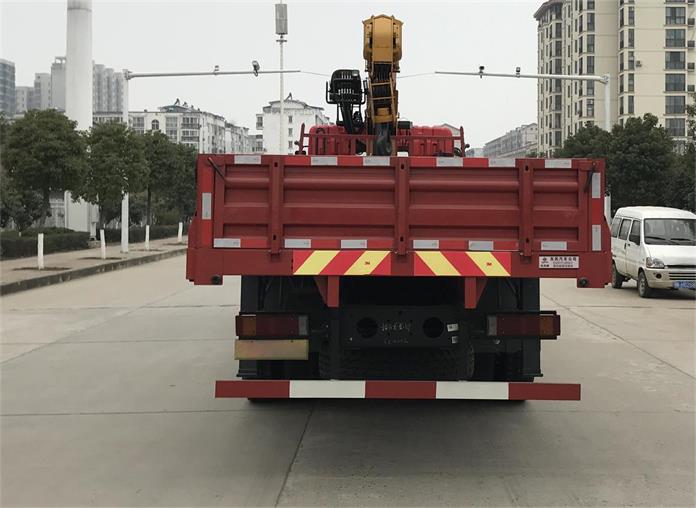 东风牌EQ5311JSQLV随车起重运输车公告图片