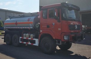 陜汽牌SHN5250TSMYT125運(yùn)油沙漠車