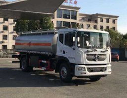 运油车