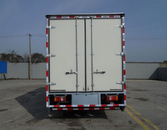 大禹牌DYC5082XXY-FCEV燃料電池廂式運(yùn)輸車公告圖片