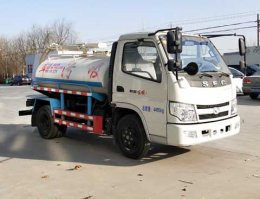 吸污车