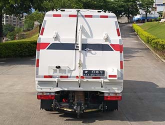福龙马牌FLM5030TSLDG6扫路车公告图片