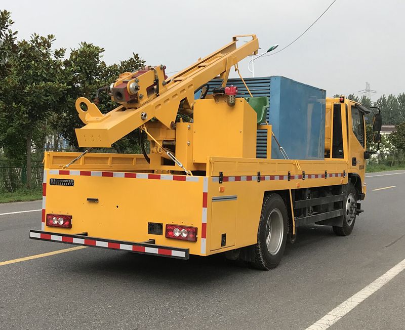 鑫意牌JZZ5120TQX6護欄搶修車公告圖片