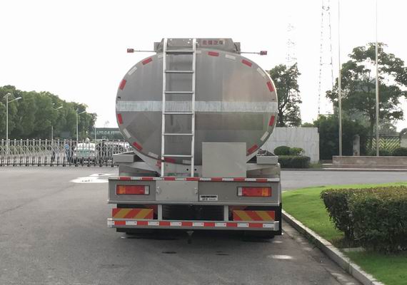 汕德卡牌ZZ5266GPGN504GF1K普通液體運(yùn)輸車公告圖片