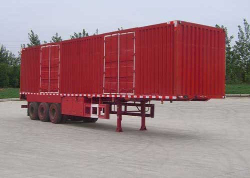 大运牌10.5米30.7吨3轴厢式运输半挂车(CGC9370XXY348)