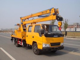 高空作业车