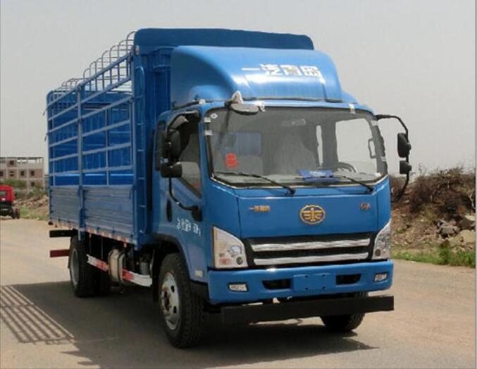 解放牌CA5091CCYP40K2L2E5A84倉(cāng)柵式運(yùn)輸車(chē)公告圖片