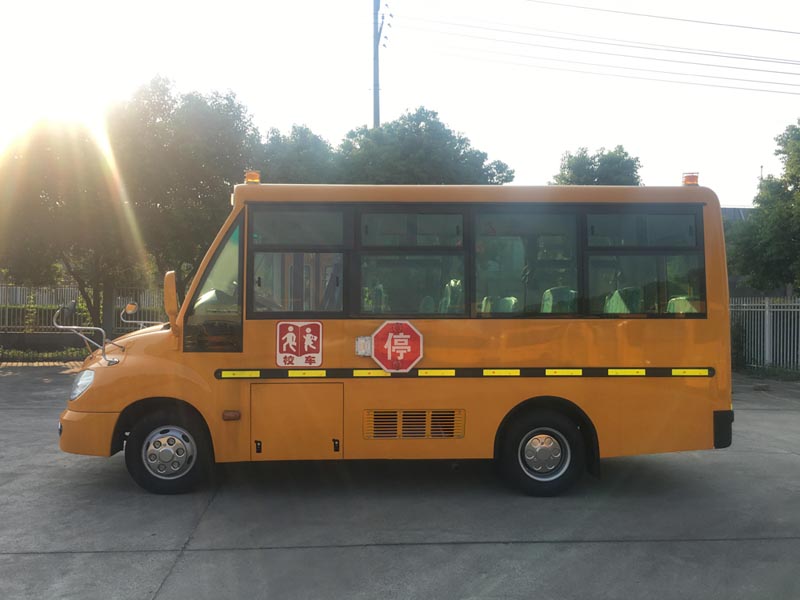 华新牌HM6570XFD5XN幼儿专用校车公告图片