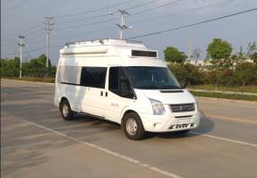 程力威牌CLW5040XJE5监测车