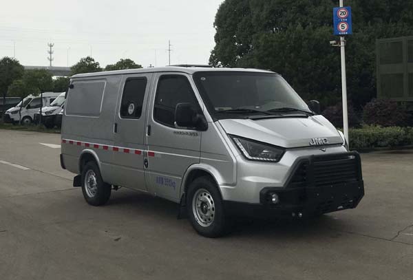 華東牌CSZ5040XYC-ASA6運(yùn)鈔車(chē)公告圖片