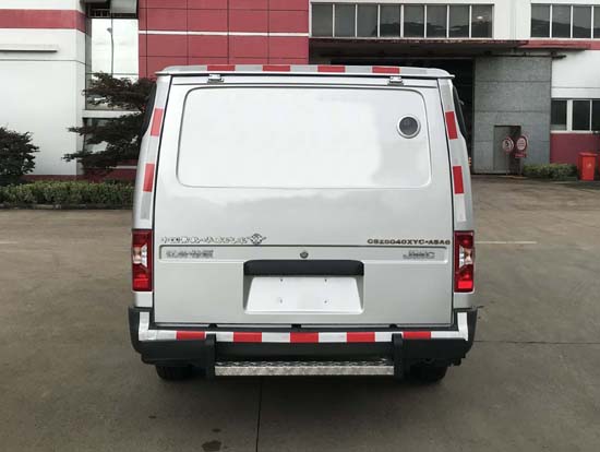 華東牌CSZ5040XYC-ASA6運(yùn)鈔車(chē)公告圖片