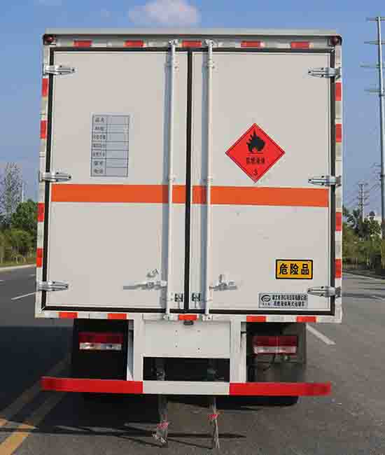 多士星牌JHW5120XRYB6易燃液体厢式运输车公告图片