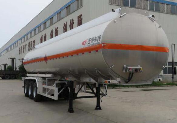特运牌12米33吨3轴铝合金易燃液体罐式运输半挂车(DTA9405GRYA1)