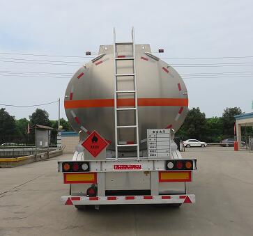 特运牌DTA9405GRYA1铝合金易燃液体罐式运输半挂车公告图片