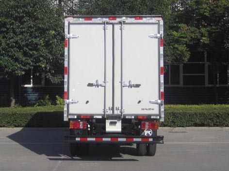 凱馬牌KMC5041XXYA28P5廂式運(yùn)輸車公告圖片