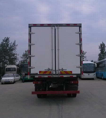 东风牌DFH5180XLCBX1DV冷藏车公告图片
