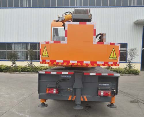 凱馬牌KMC5106JQZ6ST汽車起重機公告圖片