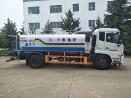 洒水车