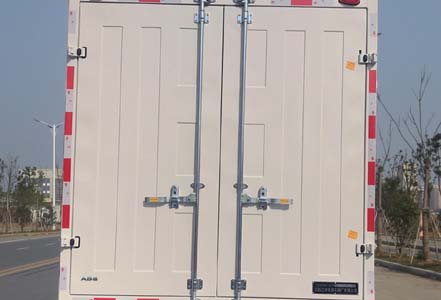 江鈴牌JX5047CCYXPG2倉(cāng)柵式運(yùn)輸車公告圖片