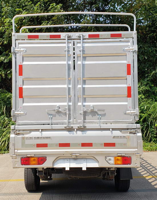 五菱牌LQG5028CCYQT6倉柵式運輸車公告圖片