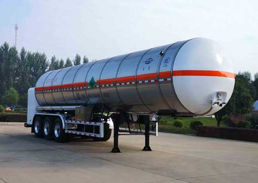 宏图牌13米26.8吨3轴二氧化碳运输半挂车(HT9400GYUA)