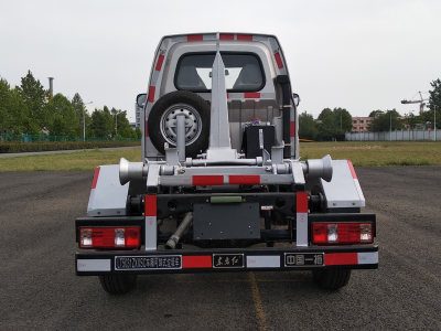 東方紅牌LT5031ZXXSC車廂可卸式垃圾車公告圖片