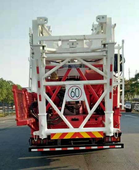 四機(jī)牌SJX5521TXJ450修井機(jī)公告圖片