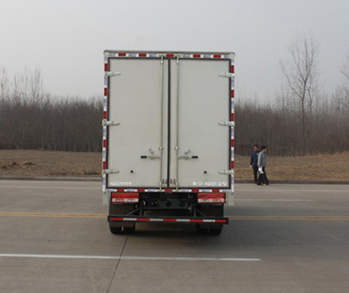 福田牌BJ5043XXY-A8廂式運(yùn)輸車公告圖片