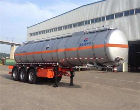 黄海牌11米31.4吨3轴腐蚀性物品罐式运输半挂车(DD9400GFW)