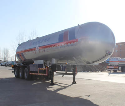 程力威牌12.5米25.8吨3轴液化气体运输半挂车(CLW9404GYQA)