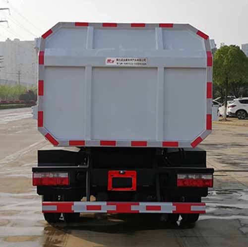 东风股份多利卡D6 CLQ5070ZZZ5自装卸式垃圾车公告图片