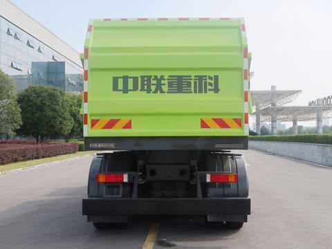 中联牌ZLJ5250ZDJLZE5压缩式对接垃圾车公告图片