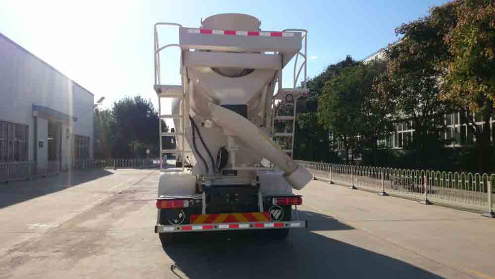 歐曼牌BJ5319GJB-AB混凝土攪拌運輸車公告圖片