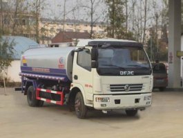 洒水车