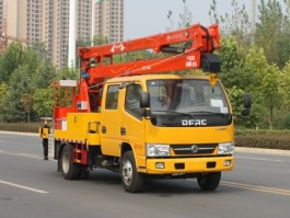 高空作业车