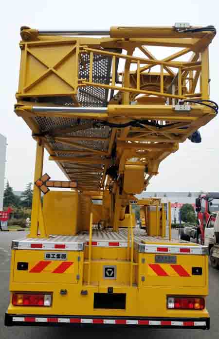 徐工牌XZJ5251JQJC5橋梁檢測車公告圖片