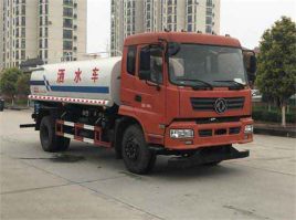 洒水车