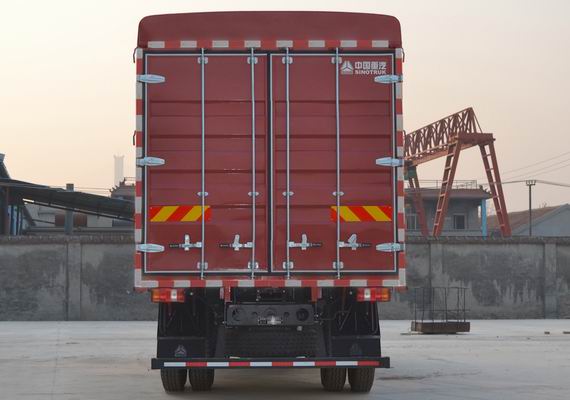 豪沃牌ZZ5167CCYG451DE1仓栅式运输车公告图片
